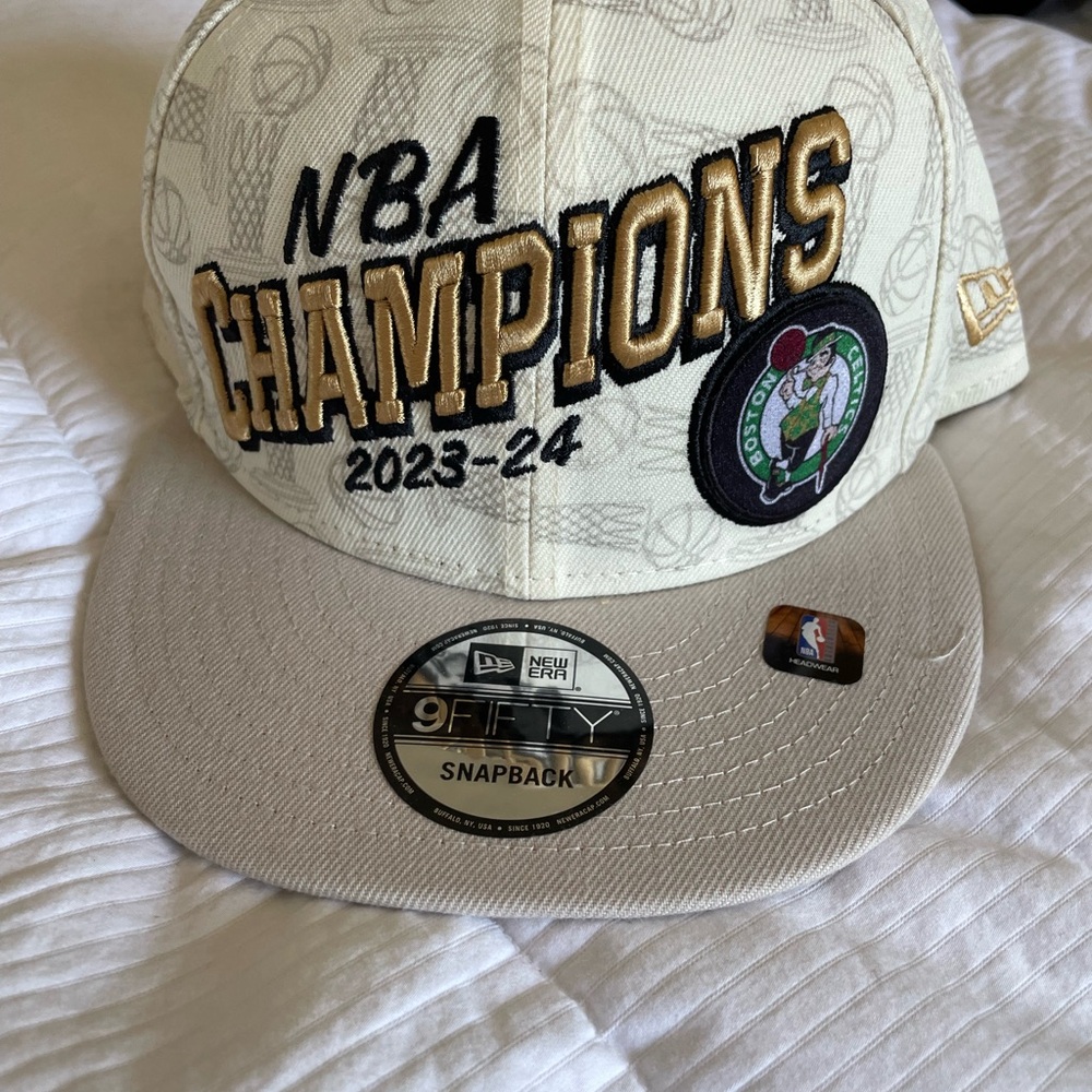 NEW Boston Celtics NBA Champions 2023-24 Snapback Hat 9FIFTY